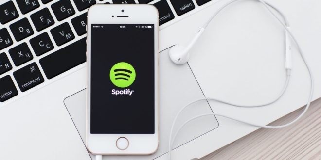 Как скачать альбомы на Spotify, чтобы слушать их офлайн